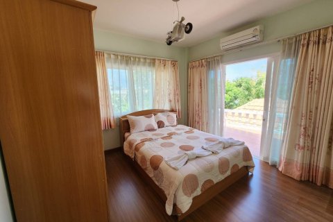 Casa de 4 dormitorios en Pattaya, Tailandia № 130216 - foto 13