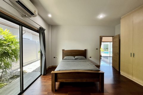 Casa de 3 dormitorios en Bang Lamung, Tailandia № 130213 - foto 10