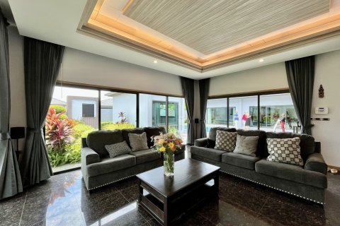 Casa de 3 dormitorios en Bang Lamung, Tailandia № 130213 - foto 19