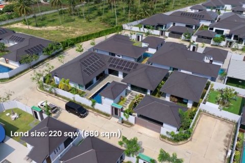 Casa de 3 dormitorios en Bang Lamung, Tailandia № 130213 - foto 4