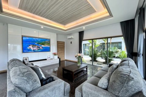 Casa de 3 dormitorios en Bang Lamung, Tailandia № 130213 - foto 17