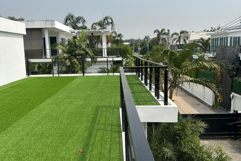 Haus in Chon Buri, Thailand 3 Schlafzimmer № 130217 - Foto 5