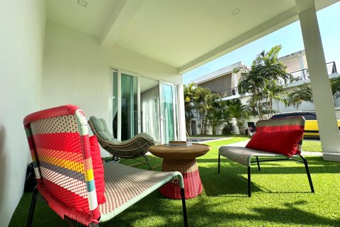 Haus in Chon Buri, Thailand 3 Schlafzimmer № 130217 - Foto 4