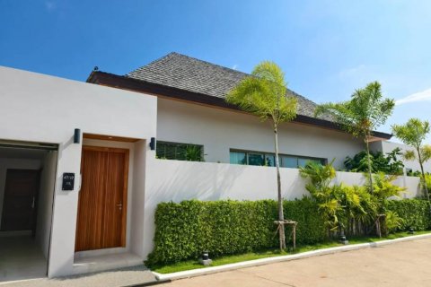 Chalet de 4 dormitorios en Phuket, Tailandia № 132735 - foto 10