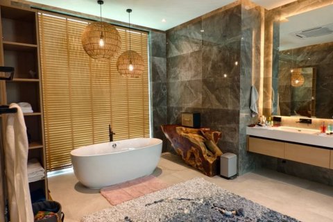 Chalet de 4 dormitorios en Phuket, Tailandia № 132735 - foto 6