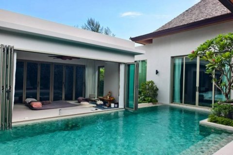 Villa in Phuket, Thailand 4 Schlafzimmer № 132735
