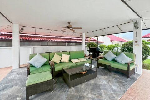 Chalet de 3 dormitorios en Cha-am, Tailandia № 132732 - foto 9