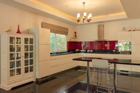 Chalet de 5 dormitorios en Hua Hin, Tailandia № 132734 - foto 7