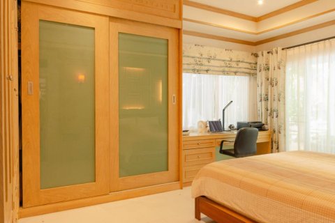 Chalet de 5 dormitorios en Hua Hin, Tailandia № 132734 - foto 10
