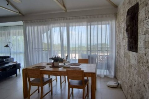Chalet de 3 dormitorios en Surat Thani, Tailandia № 132730 - foto 9