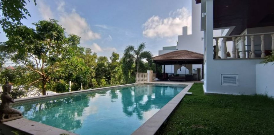 Chalet de 3 dormitorios en Surat Thani, Tailandia № 132730