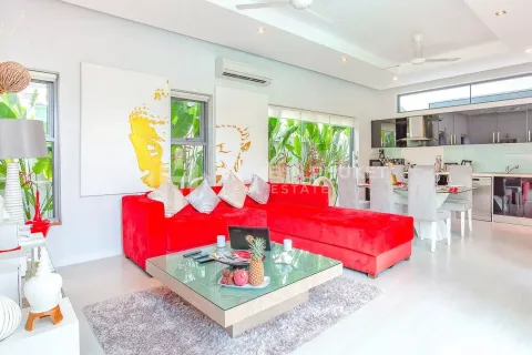 Casa de 2 dormitorios en Nai Harn Beach, Tailandia № 131069 - foto 2