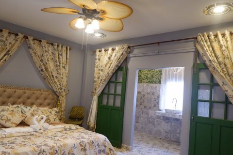 Casa de 4 dormitorios en Bang Sare, Tailandia № 107944 - foto 7