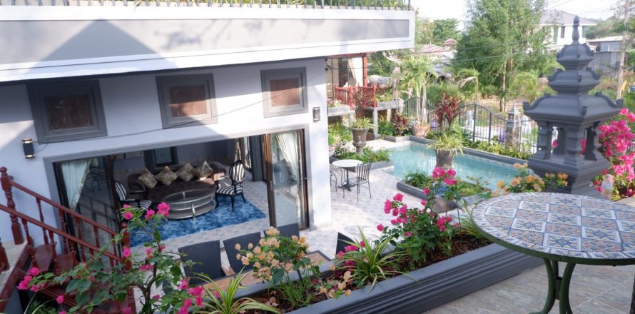 Casa de 4 dormitorios en Bang Sare, Tailandia № 107944
