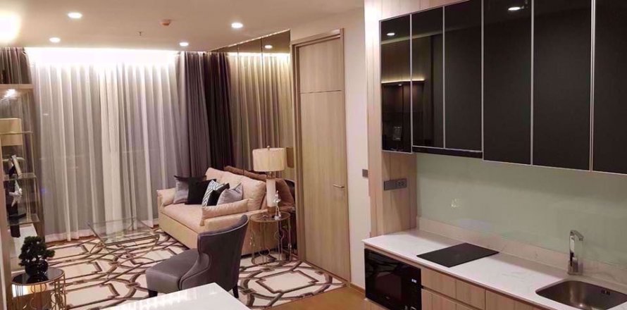 Condominio de 1 dormitorio en Bangkok, Tailandia en Noble Ploenchit № 77472