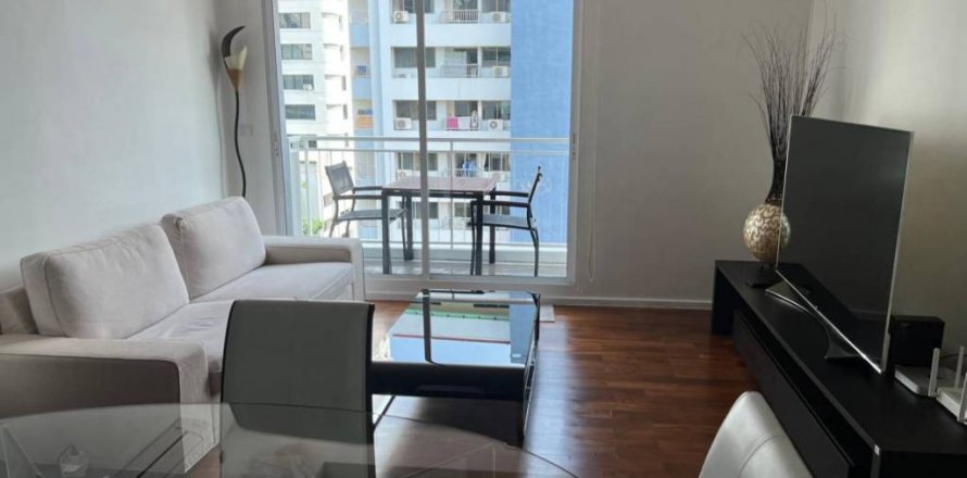 Condominio de 2 dormitorios en Khlong Toei, Bangkok, Tailandia № 132500