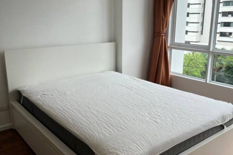 Condominio de 2 dormitorios en Khlong Toei, Bangkok, Tailandia № 132500 - foto 9