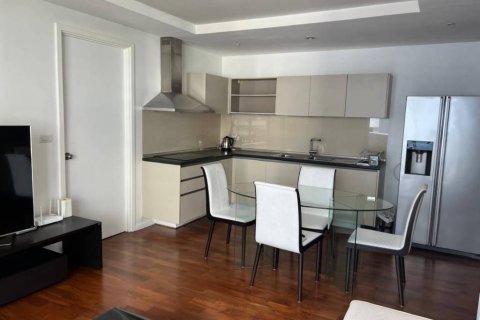 Condominio de 2 dormitorios en Khlong Toei, Bangkok, Tailandia № 132500 - foto 8
