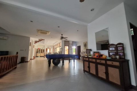 Chalet de 5 dormitorios en Phuket, Tailandia № 132502 - foto 6