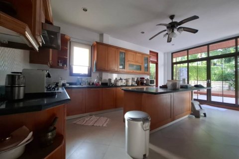 Chalet de 5 dormitorios en Phuket, Tailandia № 132502 - foto 8
