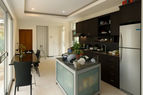 Villa in Phuket, Thailand 4 Schlafzimmer № 132496 - Foto 10