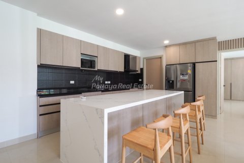 Condominio de 4 dormitorios en Pattaya, Tailandia № 104558 - foto 9