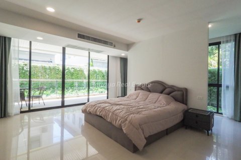 Condominio de 4 dormitorios en Pattaya, Tailandia № 104558 - foto 10