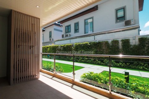 Condominio de 4 dormitorios en Pattaya, Tailandia № 104558 - foto 23