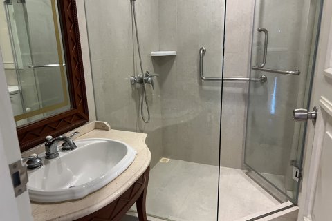 Condominio de 2 dormitorios en Bangkok, Tailandia № 143166 - foto 8