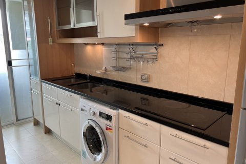 Condominio de 2 dormitorios en Bangkok, Tailandia № 143166 - foto 12