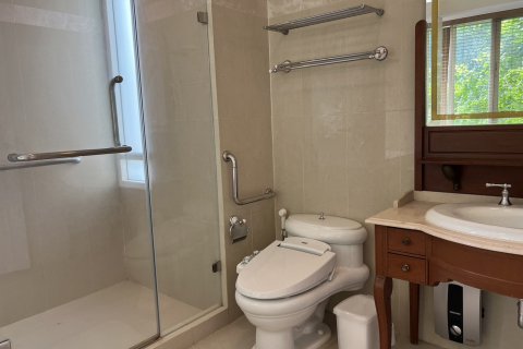 Condominio de 2 dormitorios en Bangkok, Tailandia № 143166 - foto 14