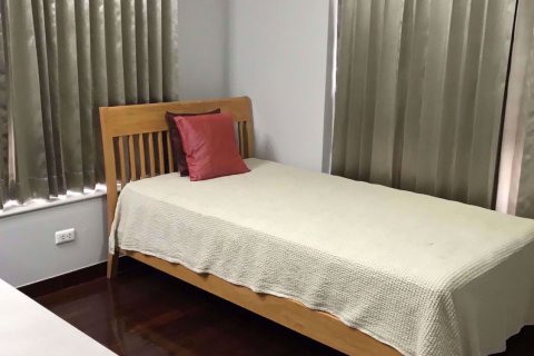 Condominio de 2 dormitorios en Watthana, Bangkok, Tailandia № 77041 - foto 7