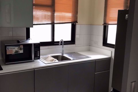 Condominio de 2 dormitorios en Watthana, Bangkok, Tailandia № 77041 - foto 5