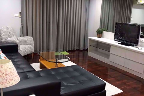 Condominio de 2 dormitorios en Watthana, Bangkok, Tailandia № 77041 - foto 2