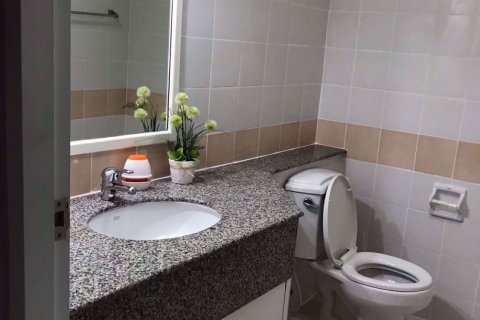 Condominio de 2 dormitorios en Watthana, Bangkok, Tailandia № 77041 - foto 8