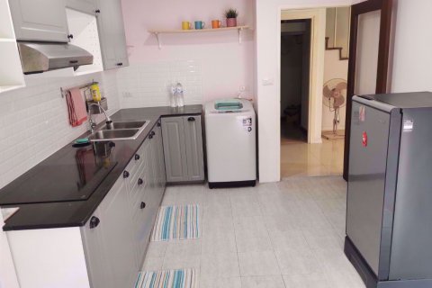 Dúplex de 2 dormitorios en Watthana, Bangkok, Tailandia № 77042 - foto 6