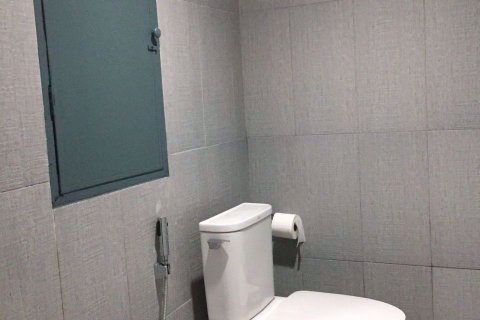 Dúplex de 2 dormitorios en Watthana, Bangkok, Tailandia № 77042 - foto 17