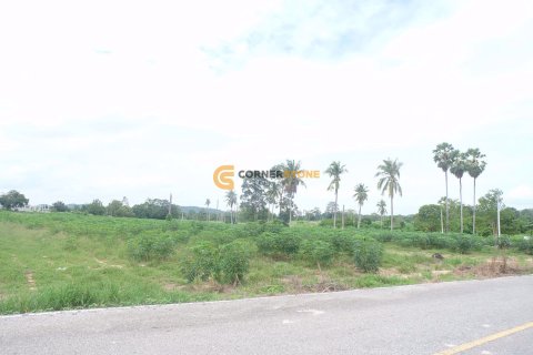 Terreno en Pattaya, Tailandia № 100341