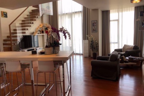 Dúplex de 1 dormitorio en Sathon, Bangkok, Tailandia № 76294 - foto 3