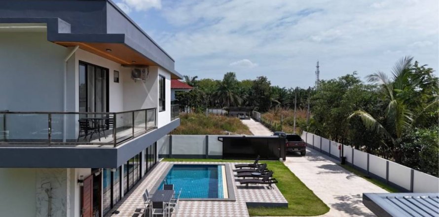 Chalet de 5 dormitorios en Krabi, Tailandia № 124788