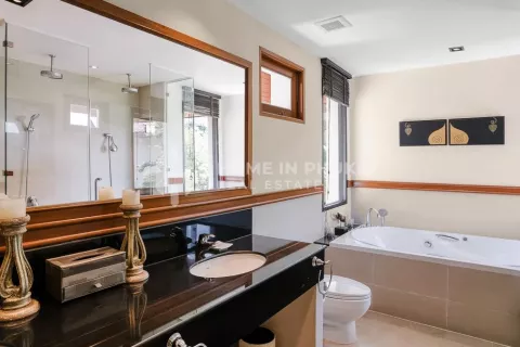 Casa de 4 dormitorios en Phuket, Tailandia № 130841 - foto 13