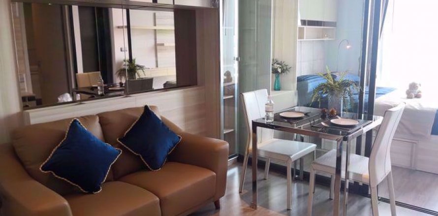 Condominio de 1 dormitorio en Bangkok, Tailandia en RHYTHM EKKAMAI ESTATE № 78401