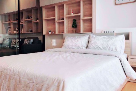 Condominio de 1 dormitorio en Bang Rak, Bangkok, Tailandia № 77169 - foto 2