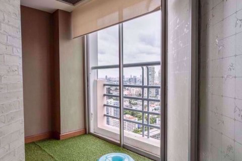 Condominio de 2 dormitorios en Khlong Toei, Bangkok, Tailandia № 77172 - foto 17