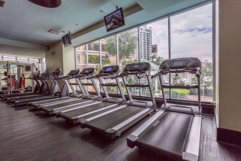 Condominio de 2 dormitorios en Khlong Toei, Bangkok, Tailandia № 77172 - foto 26