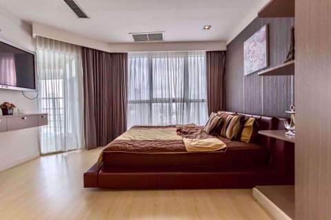 Condominio de 2 dormitorios en Khlong Toei, Bangkok, Tailandia № 77172