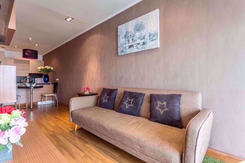 Condominio de 2 dormitorios en Khlong Toei, Bangkok, Tailandia № 77172 - foto 16