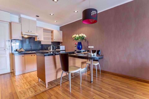 Condominio de 2 dormitorios en Khlong Toei, Bangkok, Tailandia № 77172 - foto 7
