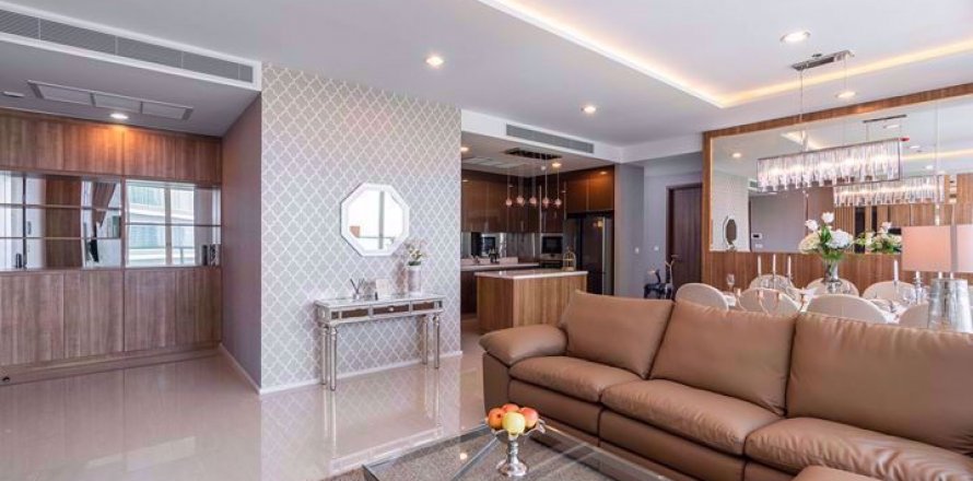 Condominio de 3 dormitorios en Bang Kho Laem, Bangkok, Tailandia № 77170