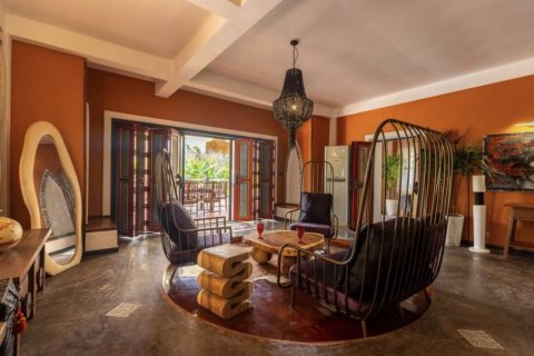 Chalet de 4 dormitorios en Surat Thani, Tailandia № 132632 - foto 6